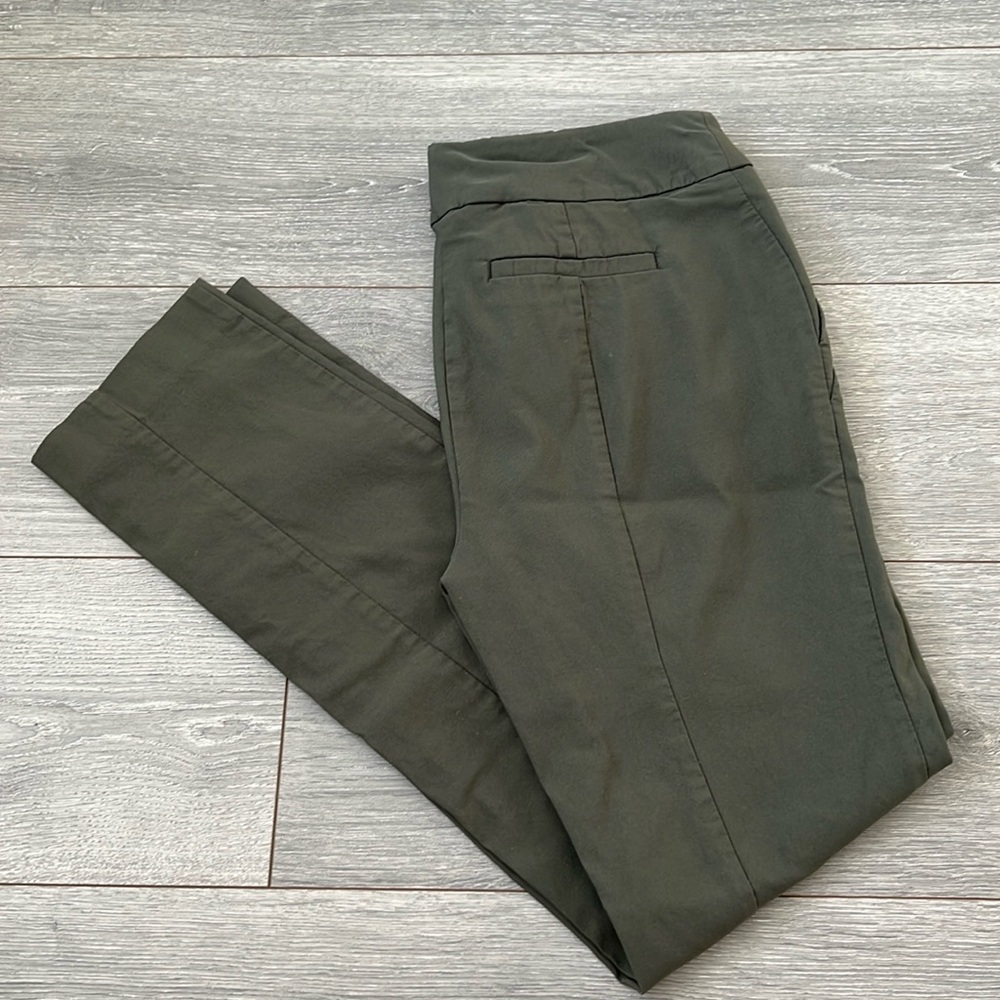 Worthington Slim Leg Pant in Dark Olive Green
